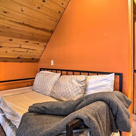 Spacious Log Cabin With Fire Pit And Game Room! Eureka Springs Zewnętrze zdjęcie