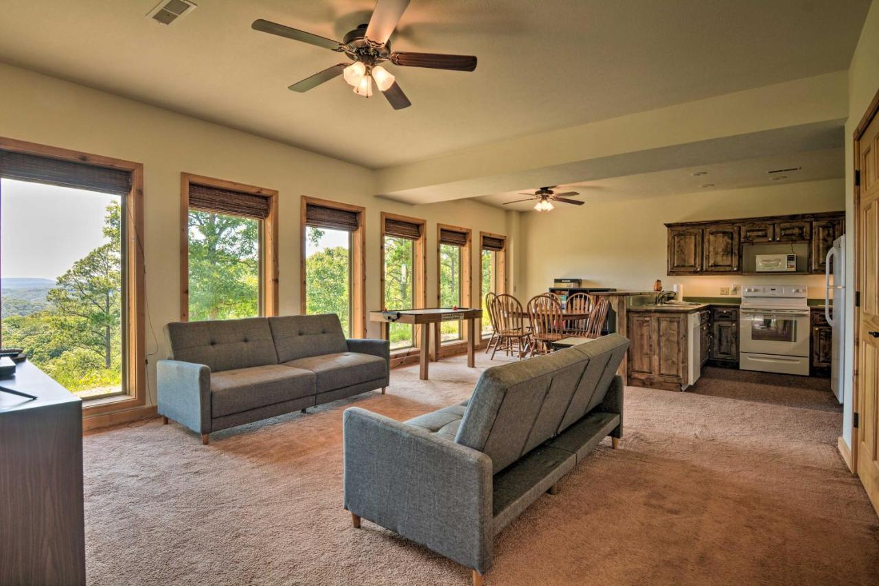 Spacious Log Cabin With Fire Pit And Game Room! Eureka Springs Zewnętrze zdjęcie