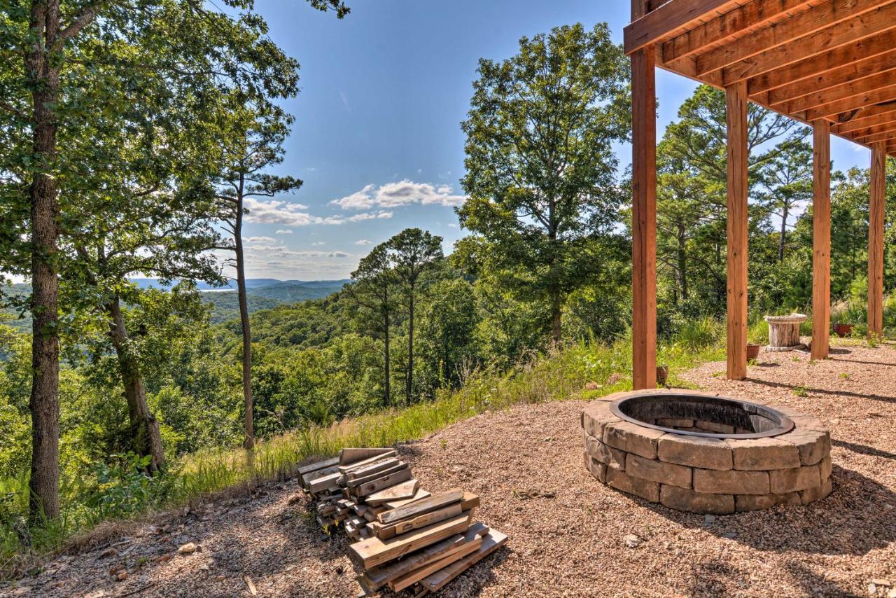 Spacious Log Cabin With Fire Pit And Game Room! Eureka Springs Zewnętrze zdjęcie