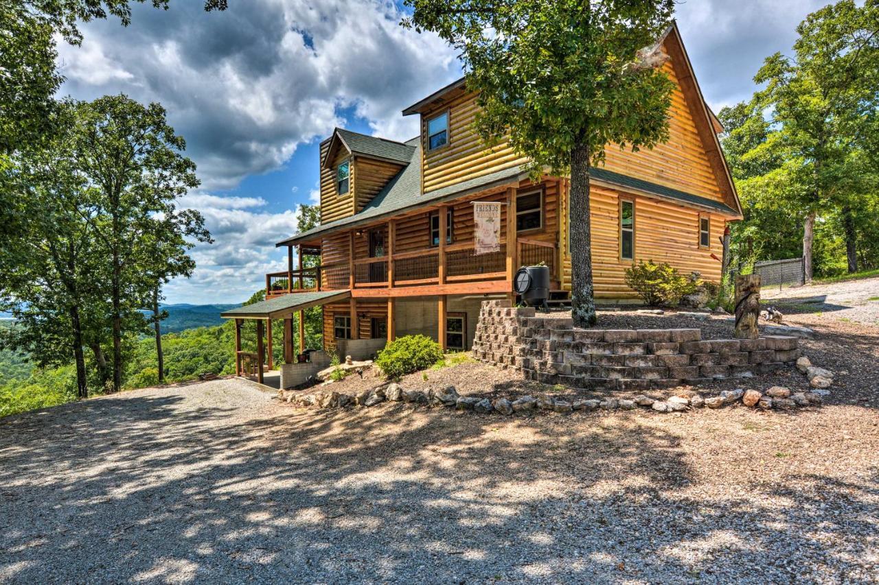 Spacious Log Cabin With Fire Pit And Game Room! Eureka Springs Zewnętrze zdjęcie
