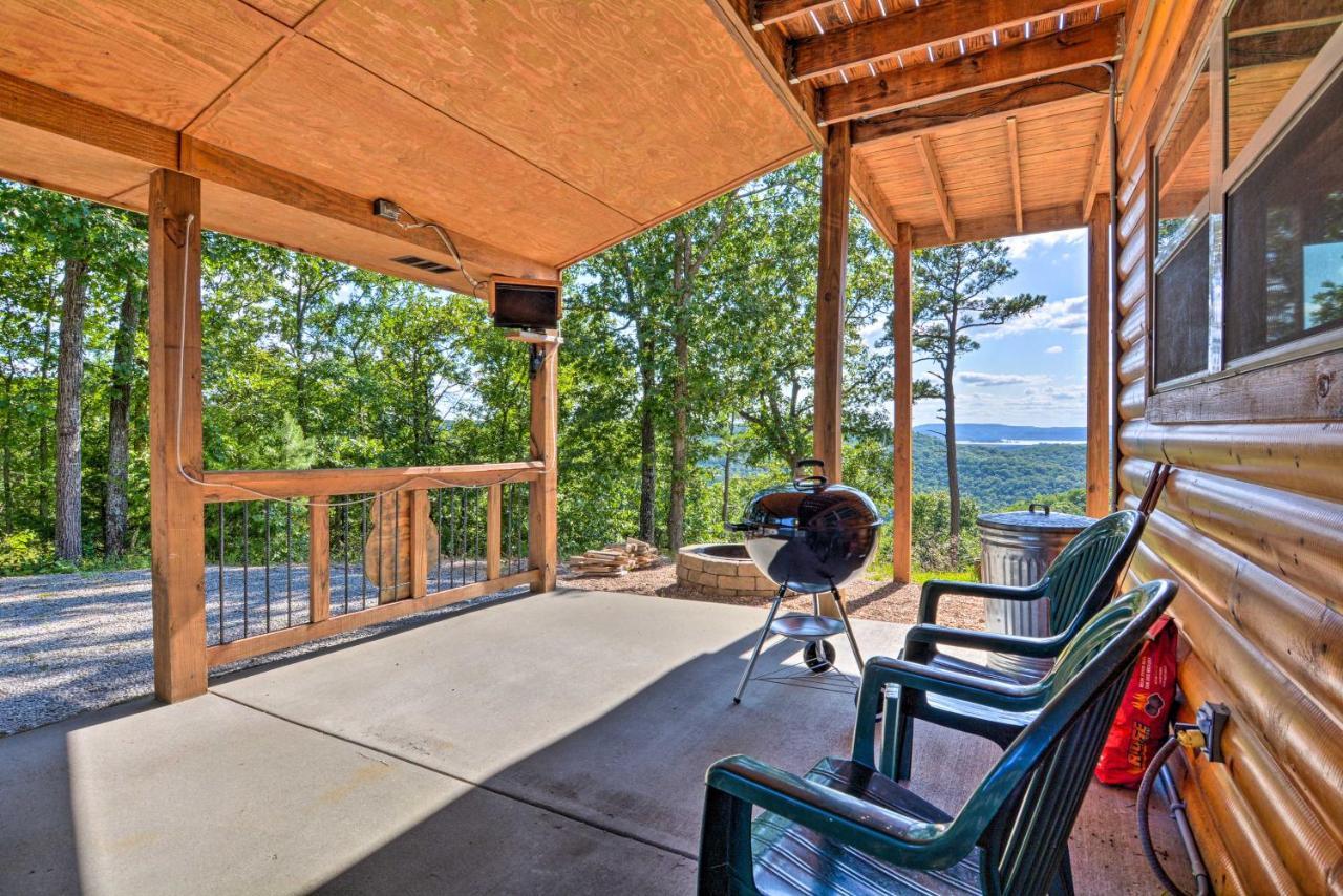 Spacious Log Cabin With Fire Pit And Game Room! Eureka Springs Zewnętrze zdjęcie