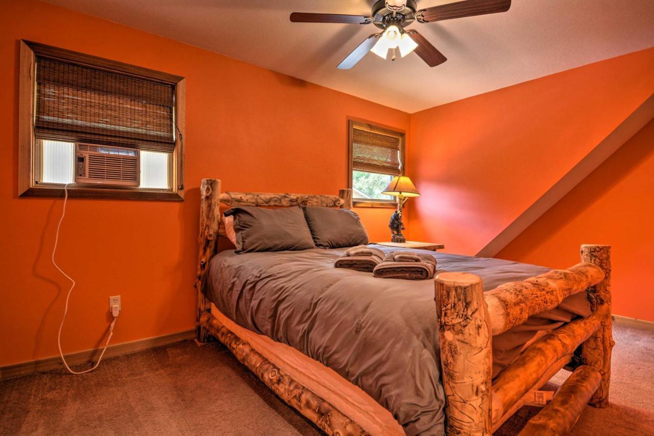 Spacious Log Cabin With Fire Pit And Game Room! Eureka Springs Zewnętrze zdjęcie